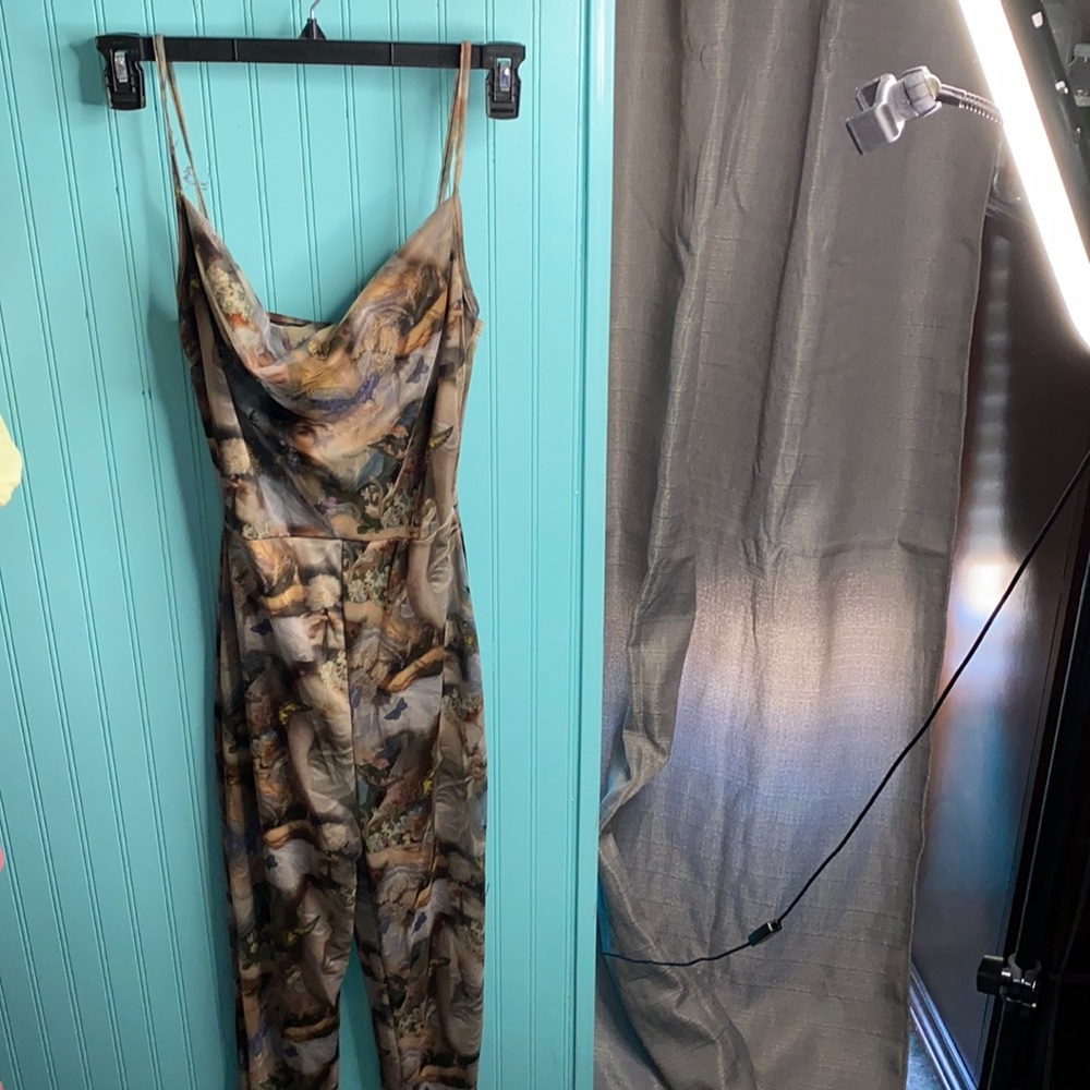 Pretty Little Thing Renaissance jumpsuit size Us 8